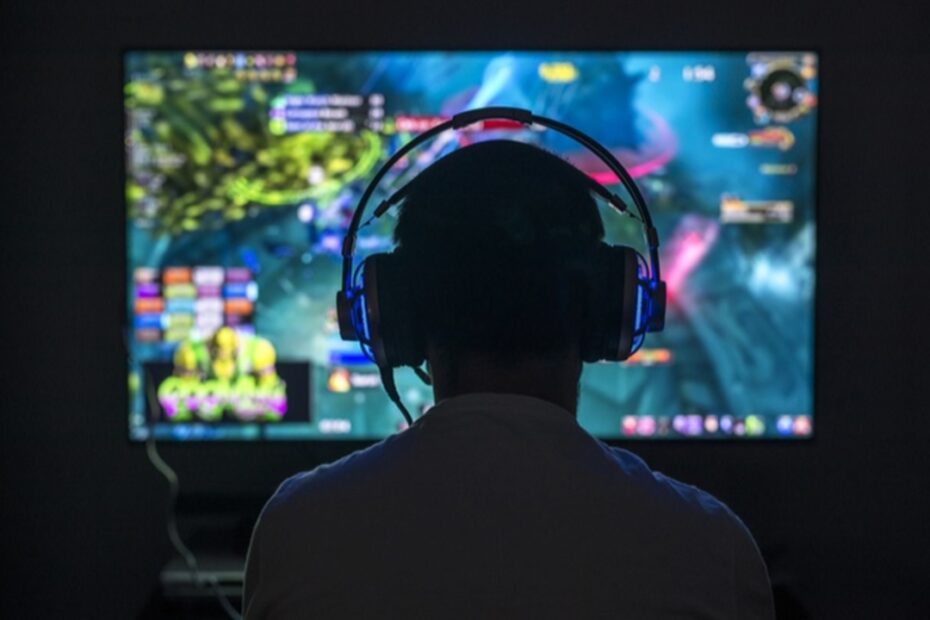 Paid online game addiction is very dangerous